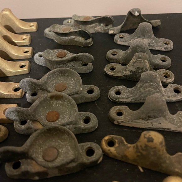 22 Brass Window Sash Locks Complete Screws Cast Iron Rare Old Vintage Decor - Picture 8 of 11